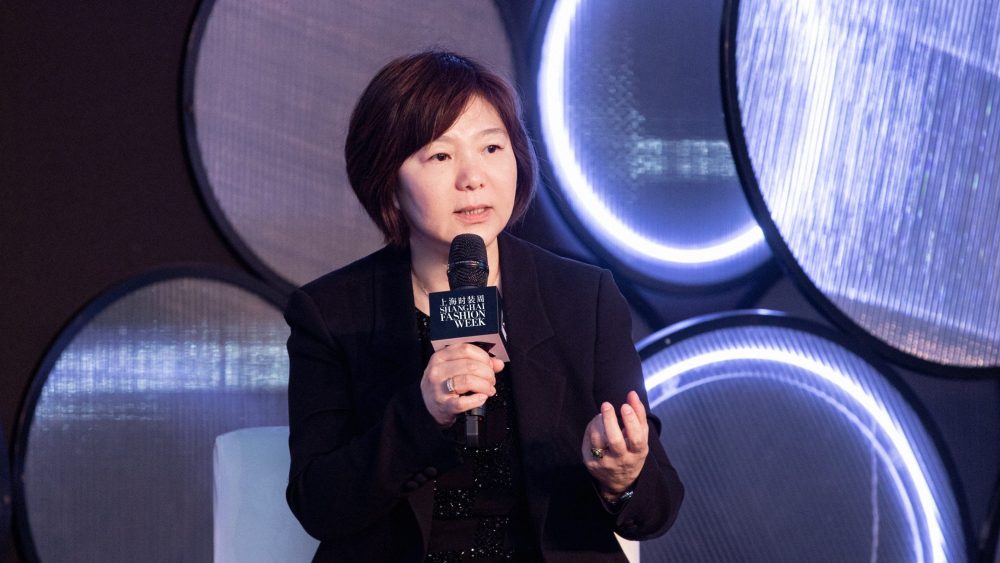 Lv Xiaolei, known universally as “Madame Lv,” speaking at a SHFW event.